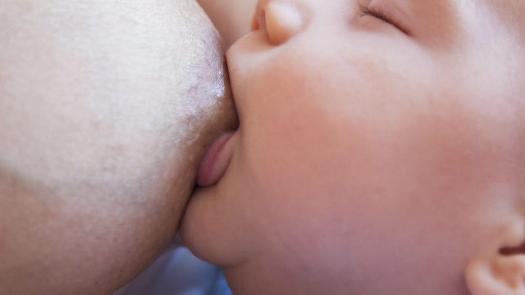 Dream Feeding 101 - What You Need To Know-Li'l Zippers-Baby Zip Rompers